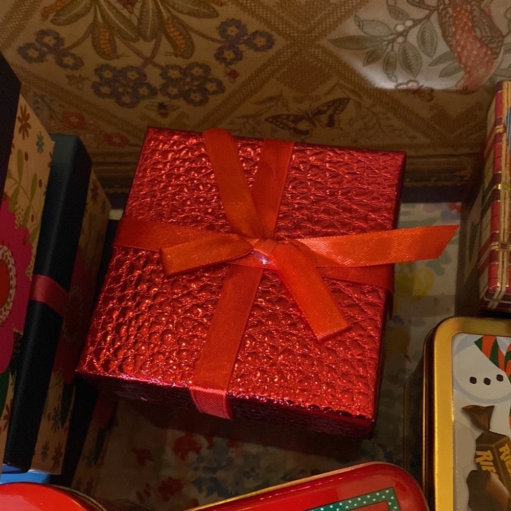 Bundle of 14 Christmas gift boxes 7 gift boxes and 7 tin boxes - Picture 10 of 12